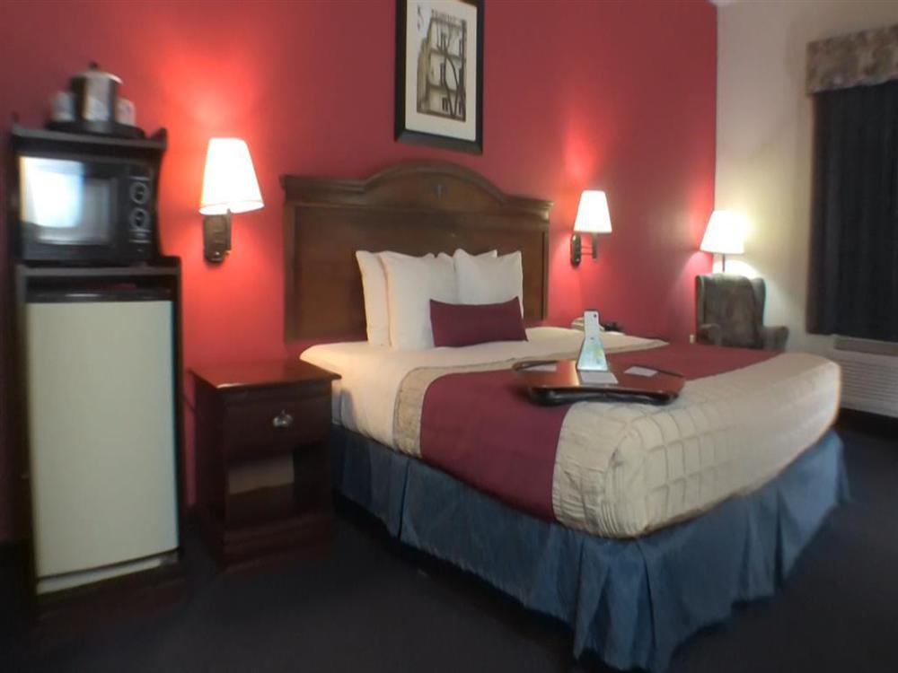 Best Western Plus Mckinney Inn And Suites Room photo